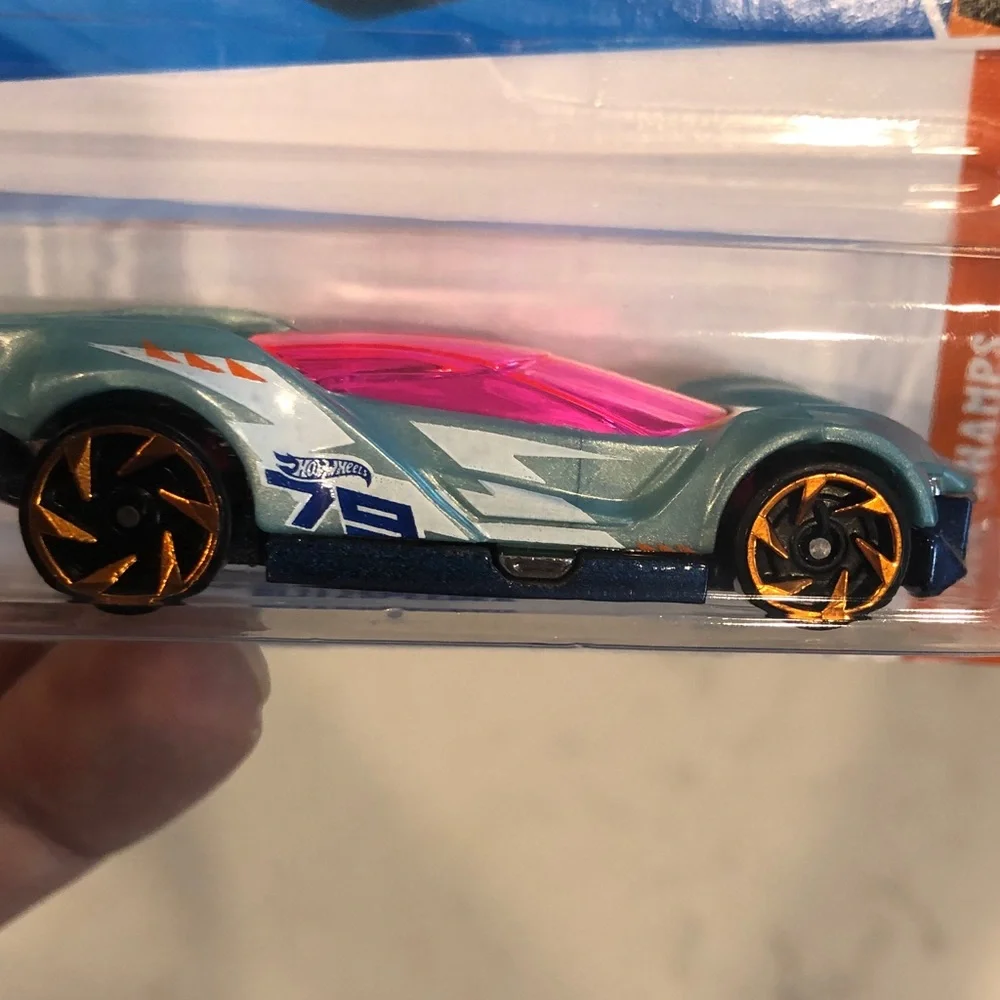 Mattel Hot Wheels Blitzspeeder - Blue and pink
